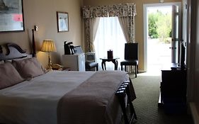 Tara Manor Inn