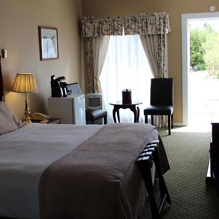 Tara Manor Inn St. Andrews By The Sea Exterior photo