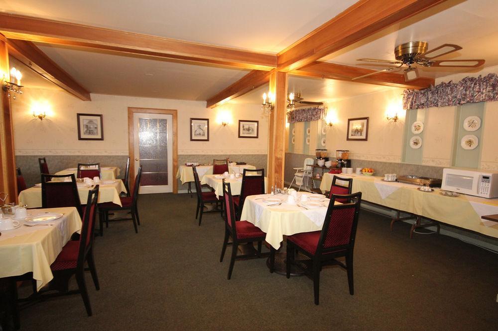Tara Manor Inn St. Andrews By The Sea Exterior photo