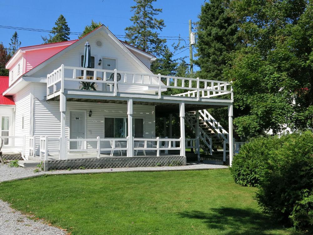 Tara Manor Inn St. Andrews By The Sea Exterior photo