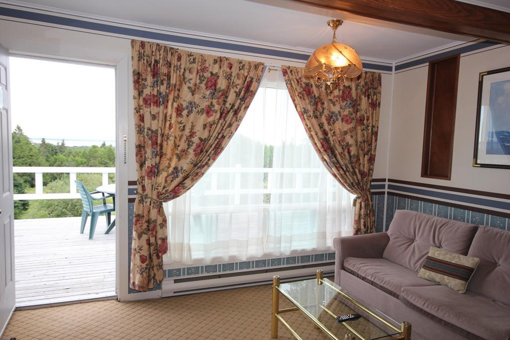 Tara Manor Inn St. Andrews By The Sea Exterior photo
