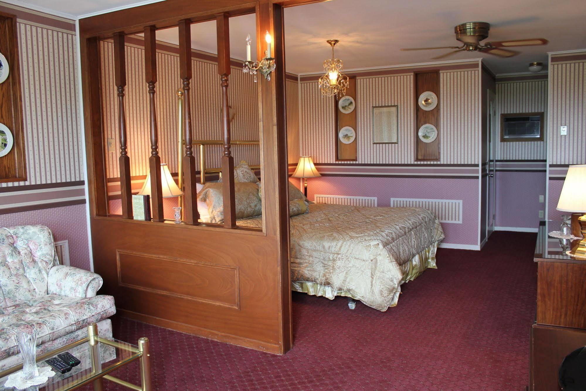 Tara Manor Inn St. Andrews By The Sea Exterior photo