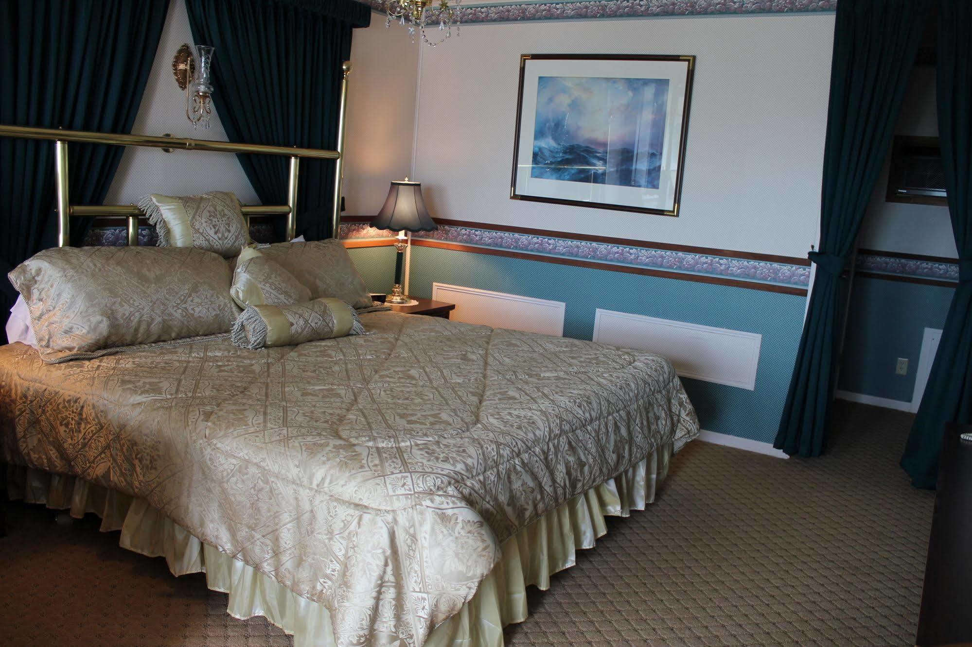 Tara Manor Inn St. Andrews By The Sea Exterior photo