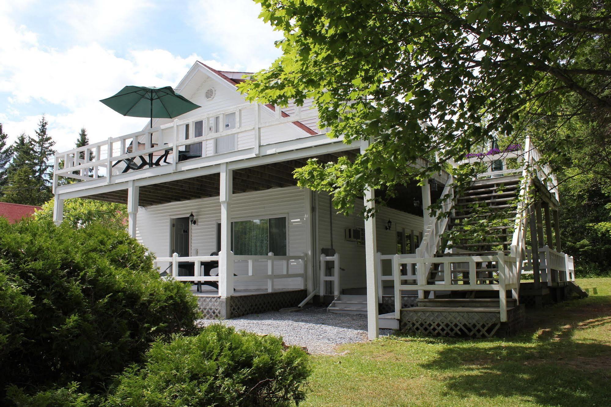 Tara Manor Inn St. Andrews By The Sea Exterior photo