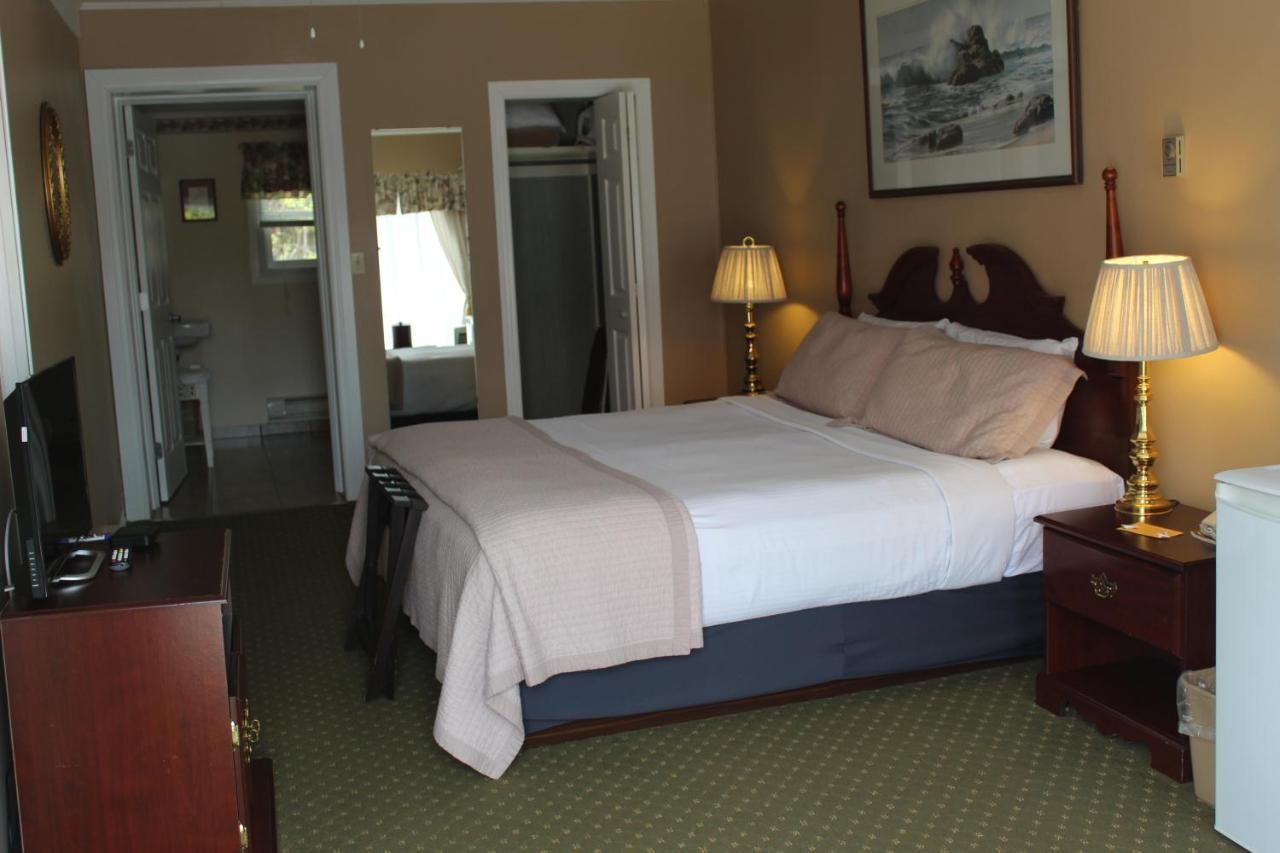 Tara Manor Inn St. Andrews By The Sea Exterior photo